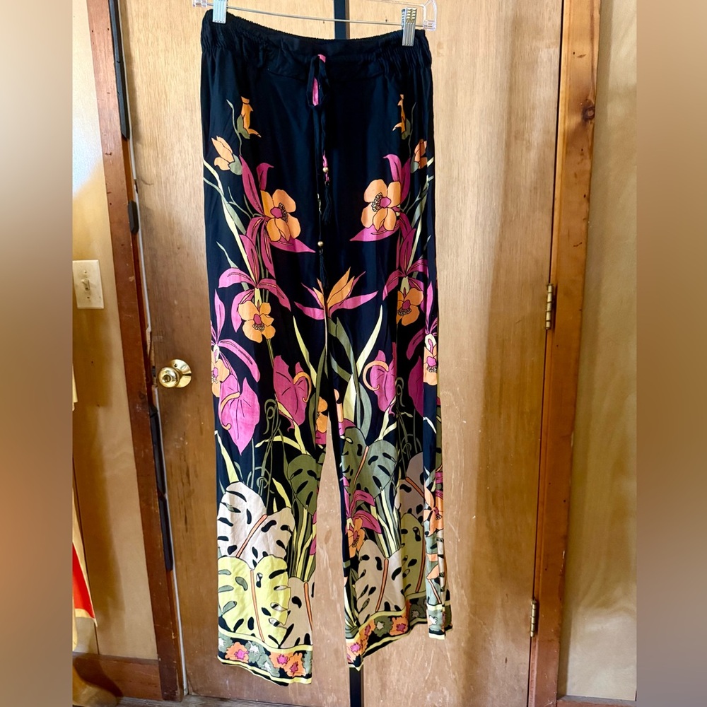 Angie Wide Leg Comfy Black & Floral Pants sz M